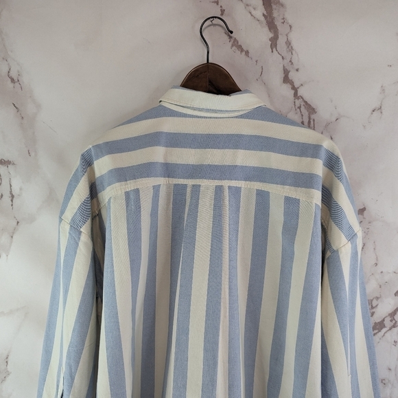 Everlane Shirt Womens White Blue Striped Button The Boxy Oxford 2 Pocket - Picture 7 of 14